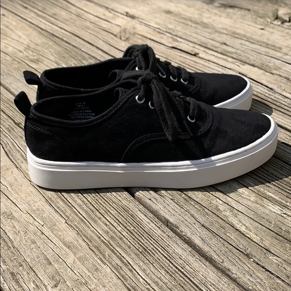 H&M Black Canvas Sneaker - Picture 4 of 5